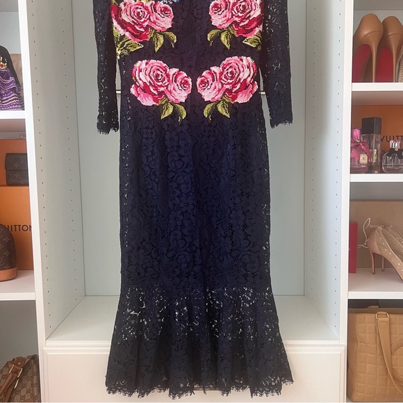 SOLD!  💕 NWT Dolce & Gabbana $4995 Floral Embroidered Lace in Navy - Picture 4 of 12